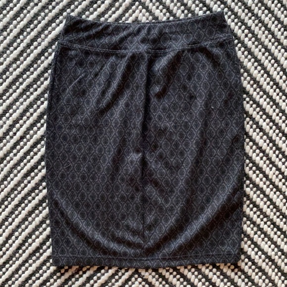 Style & Co - Gray Black Pencil Skirt - Picture 2 of 4